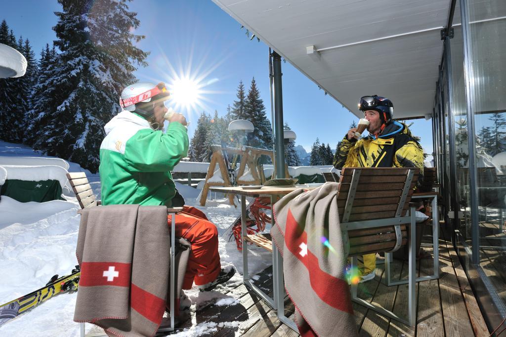 Saanewald Lodge Saanenmöser Buitenkant foto