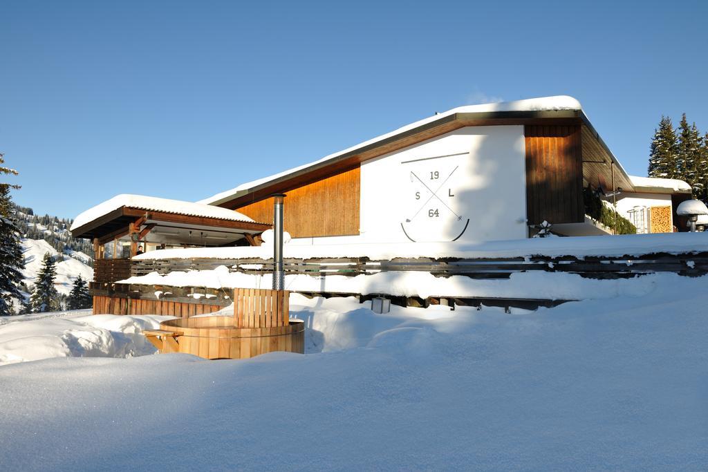 Saanewald Lodge Saanenmöser Buitenkant foto